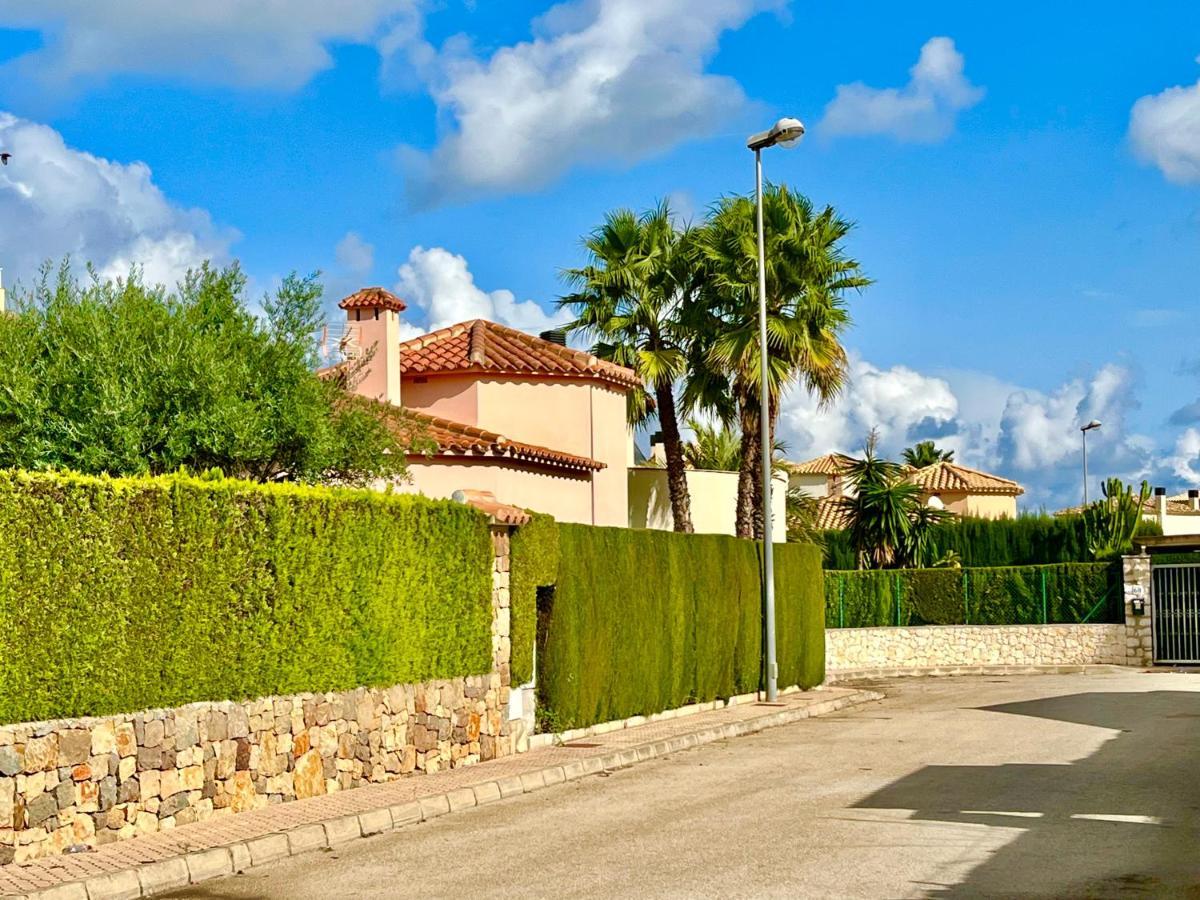 Villa Con Jardin En Oliva Nova Golf A 100M De La Playa Kültér fotó